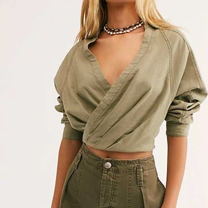 New York designer brand women's casual clothing V neck long sleeve shirt cropped top
