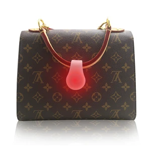 Portable Anti-attack Warning Light for Backpack/Handbag with ABS+Silicone Material and CR2032 Battery