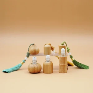 China Style Luxury Custom Logo Bamboo Hulu Shaped Unique Roller Bottles For Essential Oil Bottle