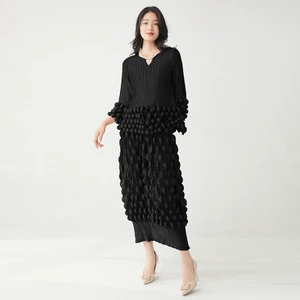 Fashionable Bubble Pleated Casual Women's Suit One Set Large-Sized Loose Top + Ankle-Length Striped Skirt Stand Collar 100%