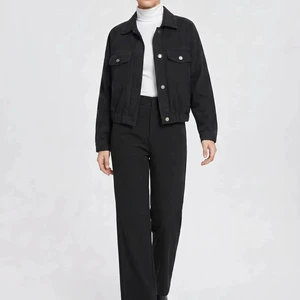 Wholesale Women Black Cropped Denim Eco-Friendly Jacket Workwear Style Utility Cargo Coat Pockets Custom Streetwear Silk Lining