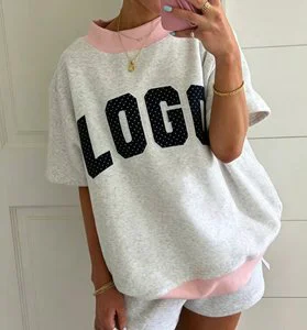 Custom Logo Women's Color Block 2 Piece Set Mock Neck Short Sleeve Sweatshirt Elastic Waist Shorts Loungewear Set Manufacturer