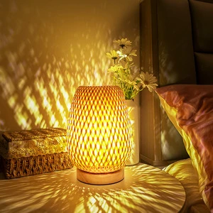 Rattan Desk Lamp, Bamboo Woven Handmade Bedside Light 110v/220V 5w Warm White EU Plug Wooden Base Vintage Reading