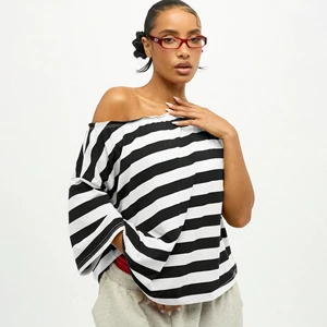 Hot Girls Fashion Versatile Top Street Women's Off-Shoulder Striped T-shirt With O-Neck Style Plaid Pattern Women Striped Tshirt