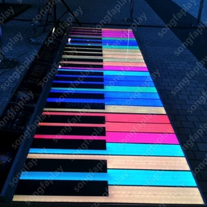 Songfa Indoor/Outdoor Color-changing LED Piano Dance Floor Sound Max Capacity 100-500kg Other Material for Shopping Mall Use