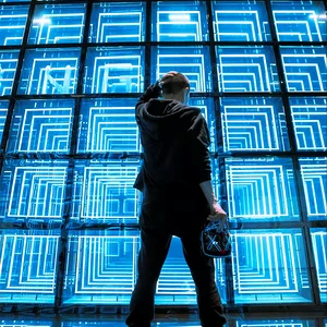 Portable Led Dacing Floor 3D Infinity Interactive Mirror Stage Light up Magnetic Led Dance RGB Tempered Glass Dance Track