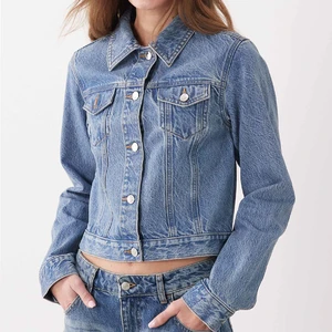 Women 100% Cotton Denim Jacket Button Up Vintage Wash Classic Coat Outerwear Casual Streetwear Apparel OEM Custom
