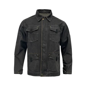 Denim Jacket For Men With Modern Tailoring And Casual Fit Featuring Long Sleeves And Button Front In Street Style Look