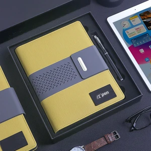 LT Custom LED Light Logo Power Bank Notebook Agenda A5 Charging Notebook With USB Wireless Charger 8000mah Leather Diary