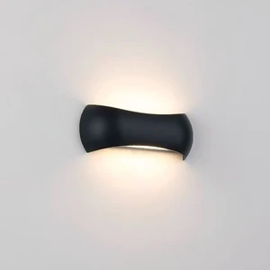 Hot Selling IP65 Waterproof LED Lighting Beautifully Personalized Outdoor Wall Light for Garden Houses Mounts on House