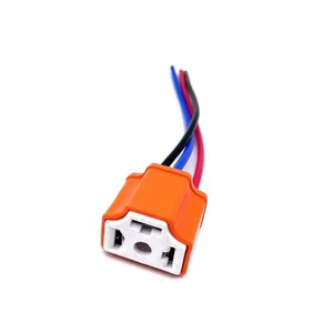 H 4 automotive high-beam low-light bulb plug 7.8 ceramic high-temperature socket, relay lamp base 3P connector