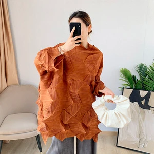 Fashion Design Miyake Pleated Plus Size Casual Women's Loose Printed T-shirt Three Quarter Batwing Sleeve Turtleneck Collar