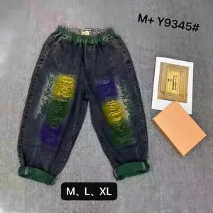 New Modern Street Style Women's Denim Shorts Summer Urban Fashion Plus Size Women's Denim Shorts with Gradient Spray and Letters