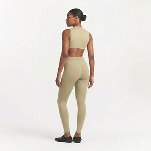 Manufacturer Custom Plus Size Solid Gym Clothing Set Women High Elastic 2 Piece Yoga Set Mock Neck Crop Top Leggings Activewear