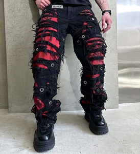 DiZNEW Mens Black Shredded Denim Jeans Red Underlay Grommet Distressed Straight Fit Streetwear Punk Style OEM ODM Custom