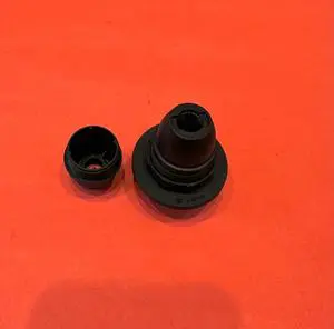 E14 Hot Sale Contemporary Lamp Socket Holder with Plastic Thread Eco-Friendly Easy Installation in Stock for Indoor/Outdoor Use