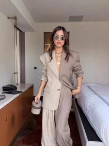 Fashionable Two-Tone Casual Suit Set