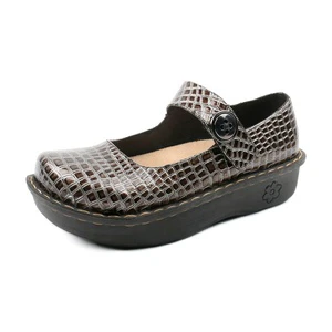 Women Clogs Slip Resistant Nurse Shoe Medical Nursing Clogs Shoe For Women