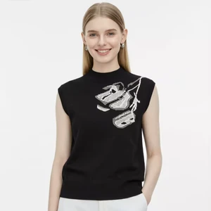 Women's Crew Neck Sleeveless Knit Vest, Abstract White Rose Jacquard Black Thin Knit Layering Tank Top