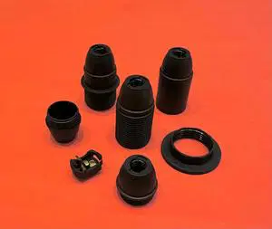 Amba Plastics High Quality Screw E14 Lamp Holder with Plastic Thread 10-Year Warranty Box