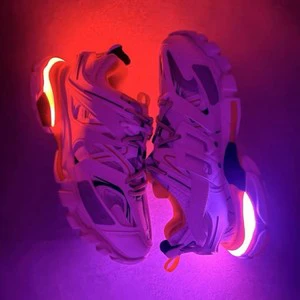 Track Customized Shoes Designers Sneakers LED Shoes Light Unisex Thick Sole All-Match Couple's Much Top QualityLeather Mesh