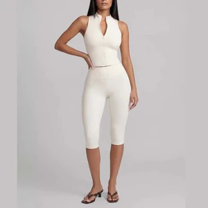 Custom Garment 2 Piece Yoga Sets Solid Color Ultra Soft Active Wear Zipper Tank Top High Waistband Leggings Capri Set For Women