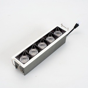 Fixed / Tiltable Concave / Convex Optic 3X1 Head Pickup Led Spotlights Smart Grille Light