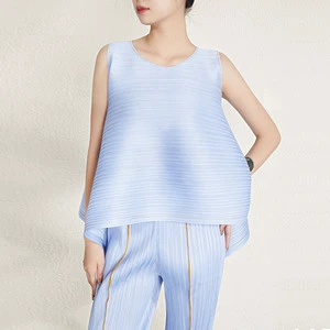 2025 Summer Miyake Pleated Vest Irregular Sleeveless Loose Plus Size Top Woman Casual Vest