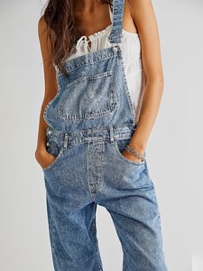 Women's High Quality Cargo Denim Jumpsuits Wholesale Summer Casual Style Loose Strap Jean Overalls with Logo on Waist