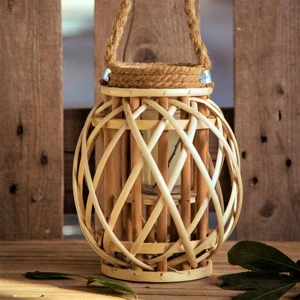 Handmade LED Rattan And Bamboo Wood Outdoor Garden Decorative Candle Lantern With Handle For Home Christmas Decor Candle Stand