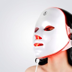 Portable USB 7 Colors LED Light Therapy Device Smart Touch Photon Therapy Tool For Sensitive Skin Repair Rejuvenation