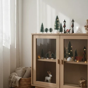 High Quality Battery Operated LED Lighting Christmas Village House Building Park Bench Tiny Street Lamp Decorations Set