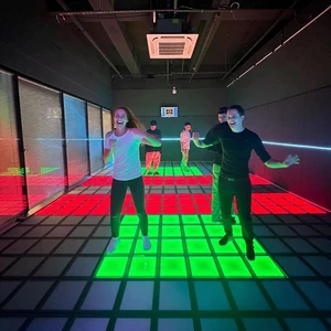 Quality Active Game Led Dance Floor 30x30cm RGB Color IP65/IP67 Rated Induction Supported for Gaming