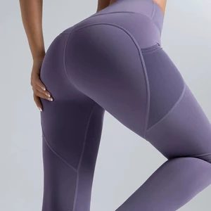 Wholesale Solid High-Waisted Scrunched Butt Yoga Gym Pants for Women Customizable Logo Fitness Leggings With Pockets