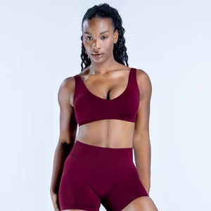 Hot Selling Women's Plus Size Lightweight Seamless Breathable Quick Dry Shockproof Yoga Sports Scoop Back Bra with Custom Logo