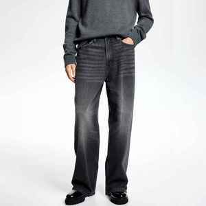 Mens Straight Leg Jeans Pants Classic Denim Trousers for Casual and Business Casual Wear