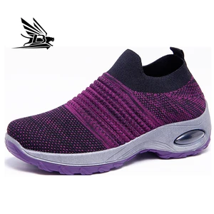 Women's Wholesale Sports Casual Running Shoes Breathable Lightweight Court Sneakers Disposable with LED Light for Autumn Season