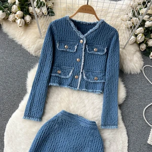 IHOOV Wholesale Frayed Stylish Short Women Denim Jacket Jeans Skirt 2 Piece Set Women