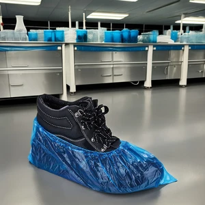 CW002 Disposable PE Plastic Blue Shoe Covers Waterproof and Dust Proof with Elastic Rubber Cord Safety Product