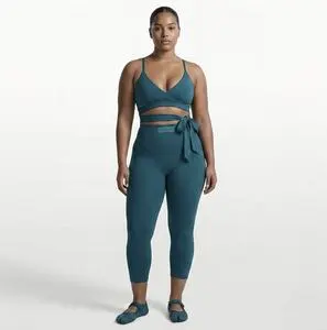 Custom High Waist Yoga Set Cross Wrap Sports Bra and Capris Leggings 2 Piece Set Healthy Plus Size Gym Fitness Activewear Women