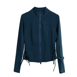 The Zipper-fitted Yoga Top with Detachable Design Is Slimming and Highly Compressive