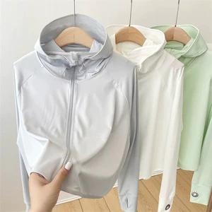 Suameja Women's UPF50 Sun Protection Jackets Anti-UV Breathable Lightweight Polyester/Rayon Wrinkle-Resistant Full Length Stand