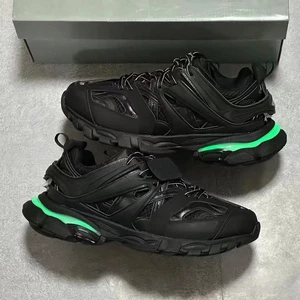 Track LED Trainers New Designer Style Marque Design LED Running Sneakers with Cushioning All Seasons Sock Closure Sports Shoes