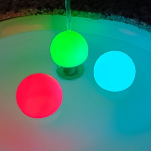 High Quality Outdoor Swimming Pool Decoration Remote Control Multicolor Floating Ball Light