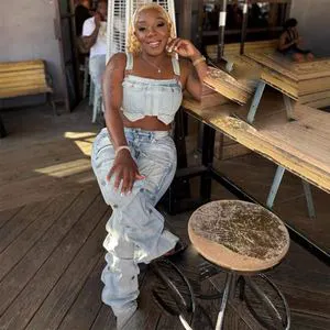 2025 Fashion Woman Jeans