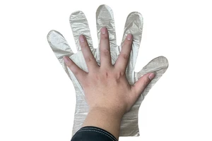 Factory Direct Disposable Plastic HDPE Gloves 100 PCs/Bag Consumable Safety Product Dustproof PE Gloves