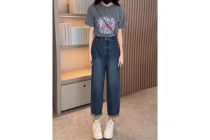 2026The Latest Hot Selling Wholesale Women's Denim Straight Leg Comfortable Casual Jeans