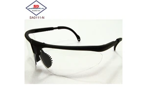 EN166 Certified Anti-Fog Injection Color Nylon Plastic Safety Goggles PC Frame Construction SD SA0111-N Taiwan