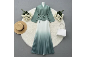Fashion Printed V-Neck Women's Plus Size Two-Piece Pleated Suit High-End Temperament Casual Knitting Fabric For Summer