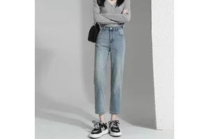 2025 Popular Women's Jeans Vintage Women Straight Denim Pants Fashionable Mid Waist Skinny Fit Embroidered Summer Tube Jeans